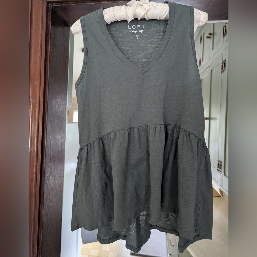 LOFT Women's Sleeveless Peplum Top - Dark Green